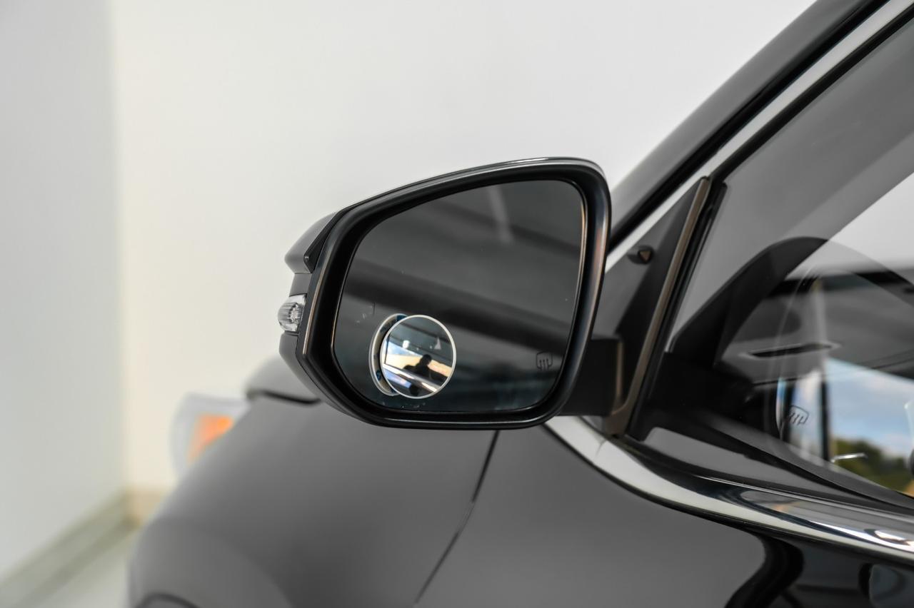 2018 Toyota Highlander XLE AWD V6 BLIND SPOT MONITOR TOYOTA SAFETY SENSE NAVIGATION SUNROOF LEATHER SEATS Carrollton TX