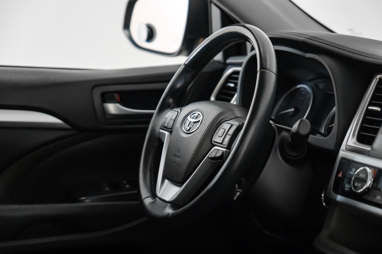 2018 Toyota Highlander XLE AWD V6 BLIND SPOT MONITOR TOYOTA SAFETY SENSE NAVIGATION SUNROOF LEATHER SEATS Carrollton TX