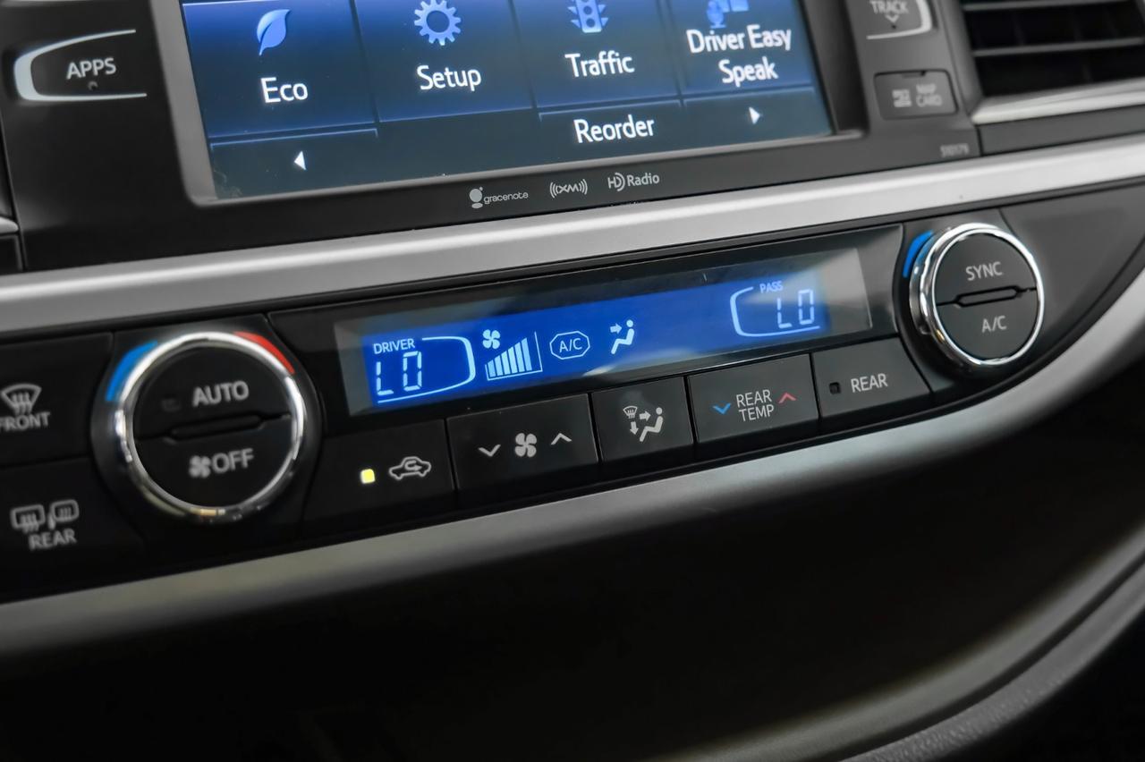 2018 Toyota Highlander XLE AWD V6 BLIND SPOT MONITOR TOYOTA SAFETY SENSE NAVIGATION SUNROOF LEATHER SEATS Carrollton TX