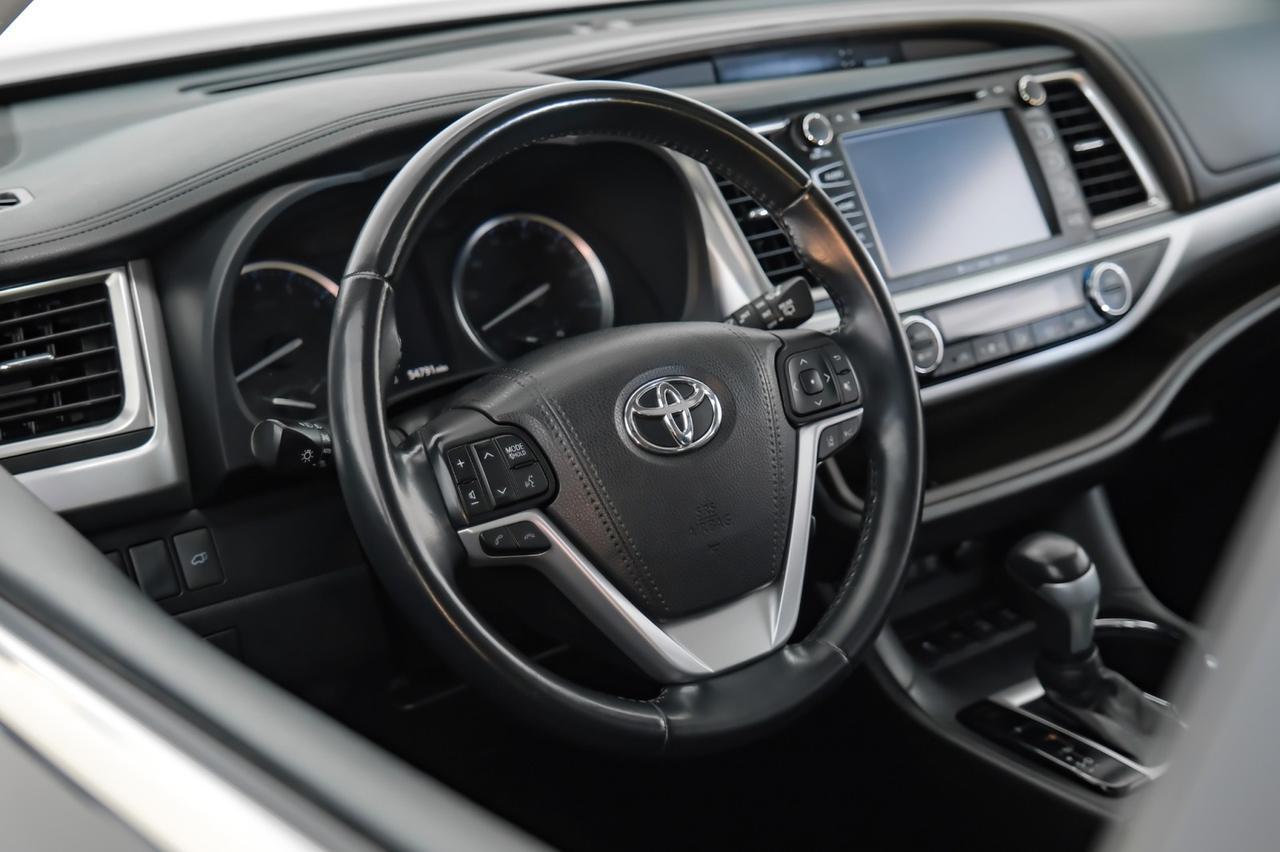 2018 Toyota Highlander XLE AWD V6 BLIND SPOT MONITOR TOYOTA SAFETY SENSE NAVIGATION SUNROOF LEATHER SEATS Carrollton TX