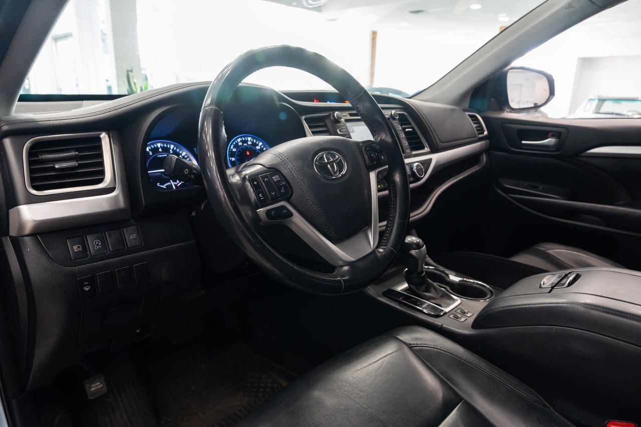 2018 Toyota Highlander XLE Gladstone OR