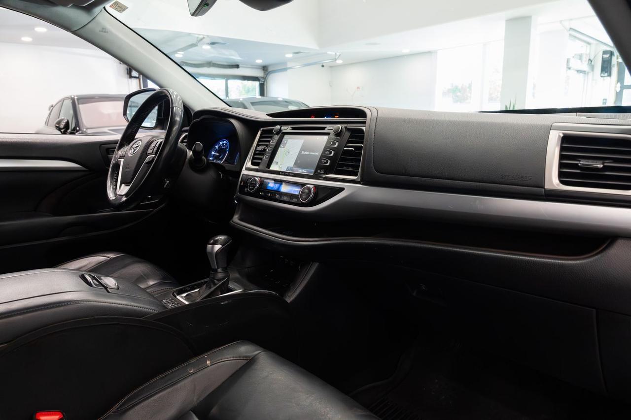2018 Toyota Highlander XLE Gladstone OR