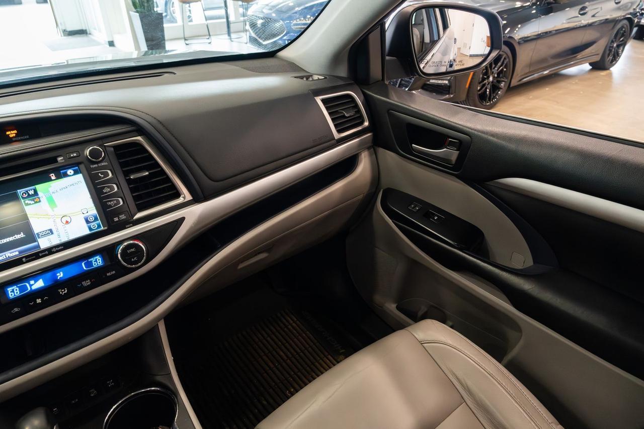 2018 Toyota Highlander XLE Gladstone OR