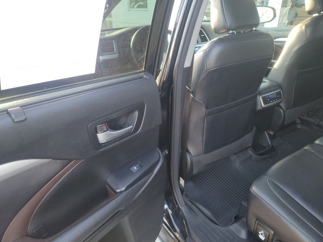 2018 Toyota Highlander XLE North Attleboro MA
