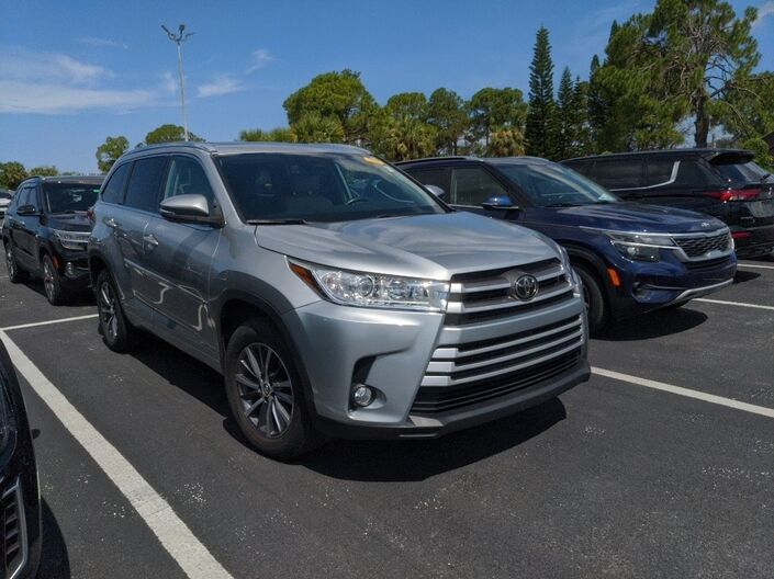 2018 Toyota Highlander XLE Oshkosh WI