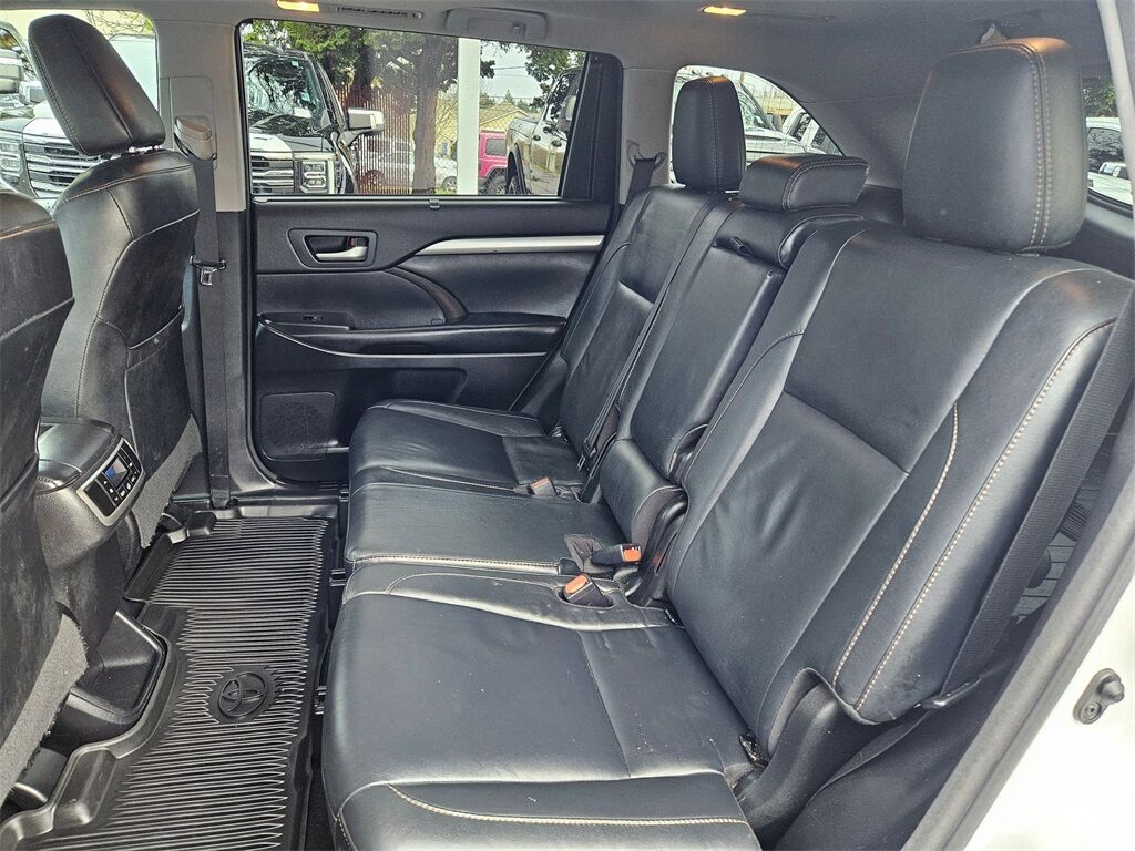 2018 Toyota Highlander XLE Gresham OR