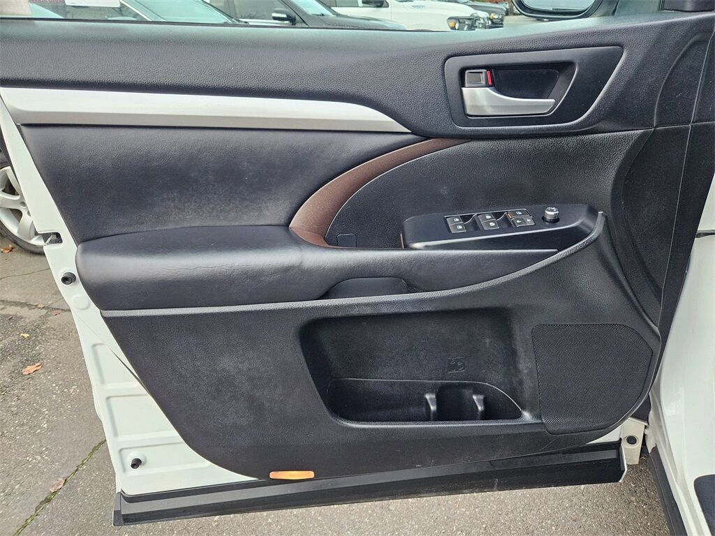 2018 Toyota Highlander XLE Gresham OR