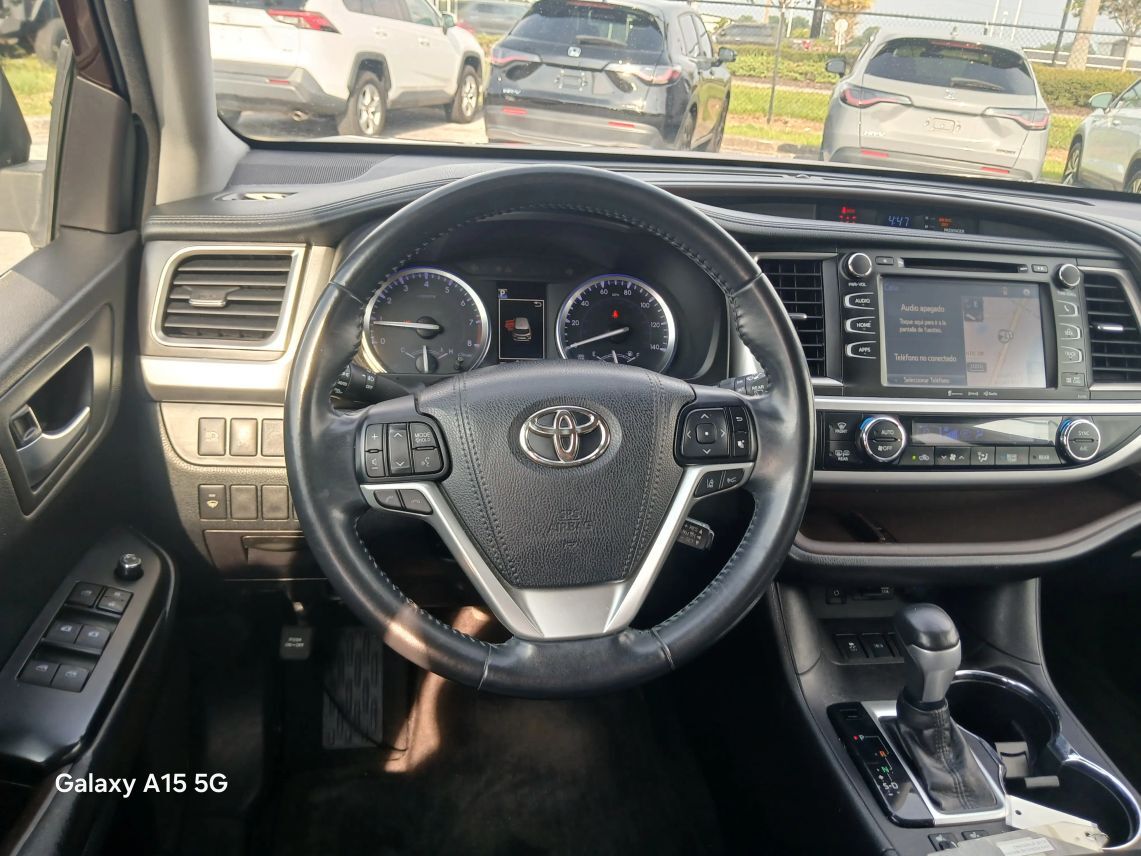 2018 Toyota Highlander XLE Sport Utility 4D Maitland FL