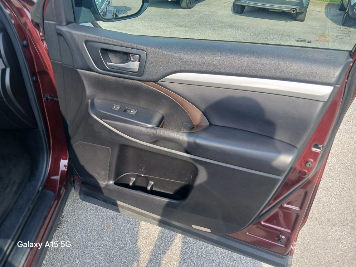 2018 Toyota Highlander XLE Sport Utility 4D Maitland FL