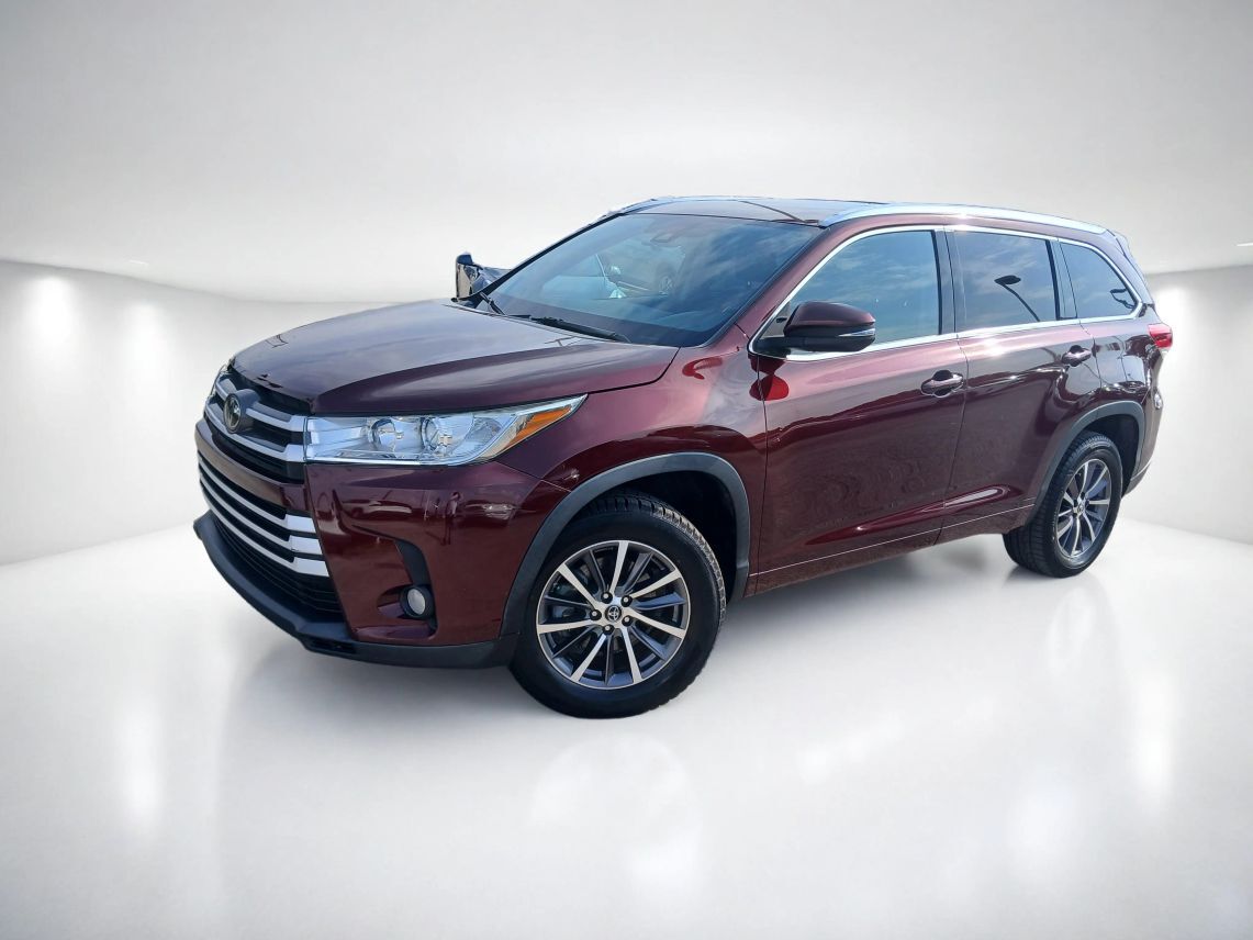 2018 Toyota Highlander XLE Sport Utility 4D