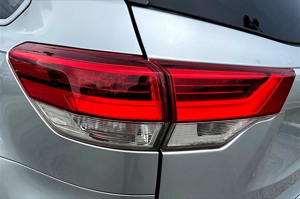 2018 Toyota Highlander XLE Sport Utility 4D Maitland FL
