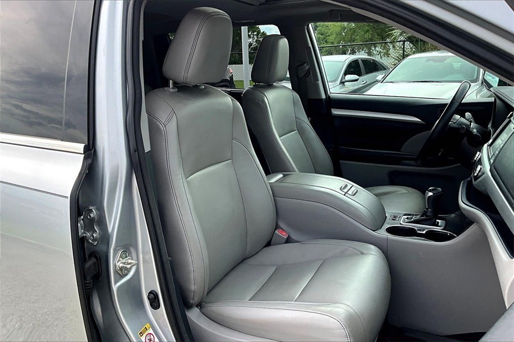 2018 Toyota Highlander XLE Sport Utility 4D Maitland FL