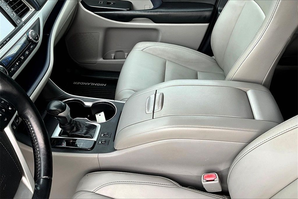 2018 Toyota Highlander XLE Sport Utility 4D Maitland FL