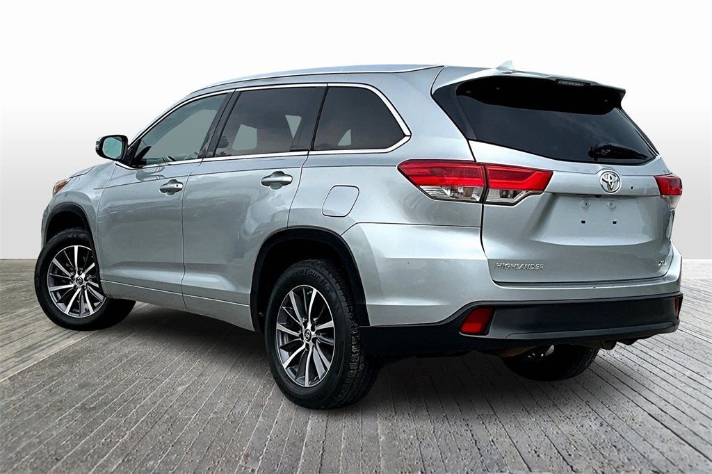 2018 Toyota Highlander XLE Sport Utility 4D Maitland FL