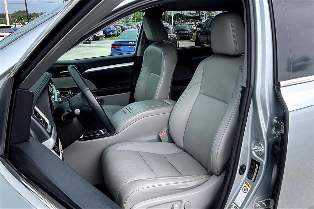 2018 Toyota Highlander XLE Sport Utility 4D Maitland FL