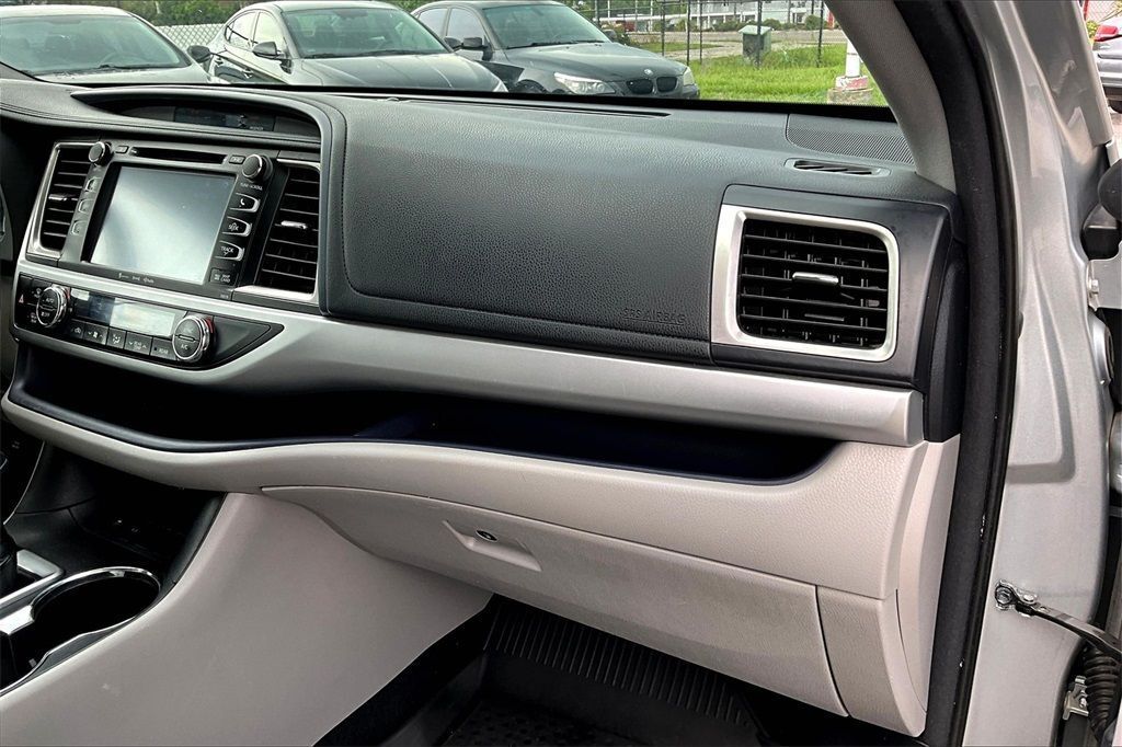 2018 Toyota Highlander XLE Sport Utility 4D Maitland FL