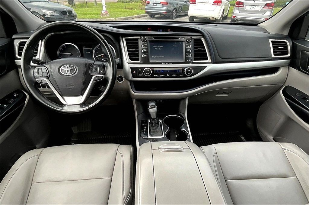 2018 Toyota Highlander XLE Sport Utility 4D Maitland FL