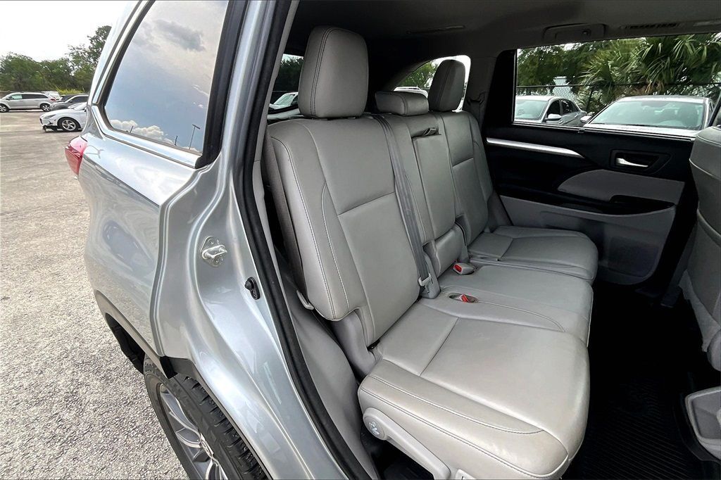 2018 Toyota Highlander XLE Sport Utility 4D Maitland FL