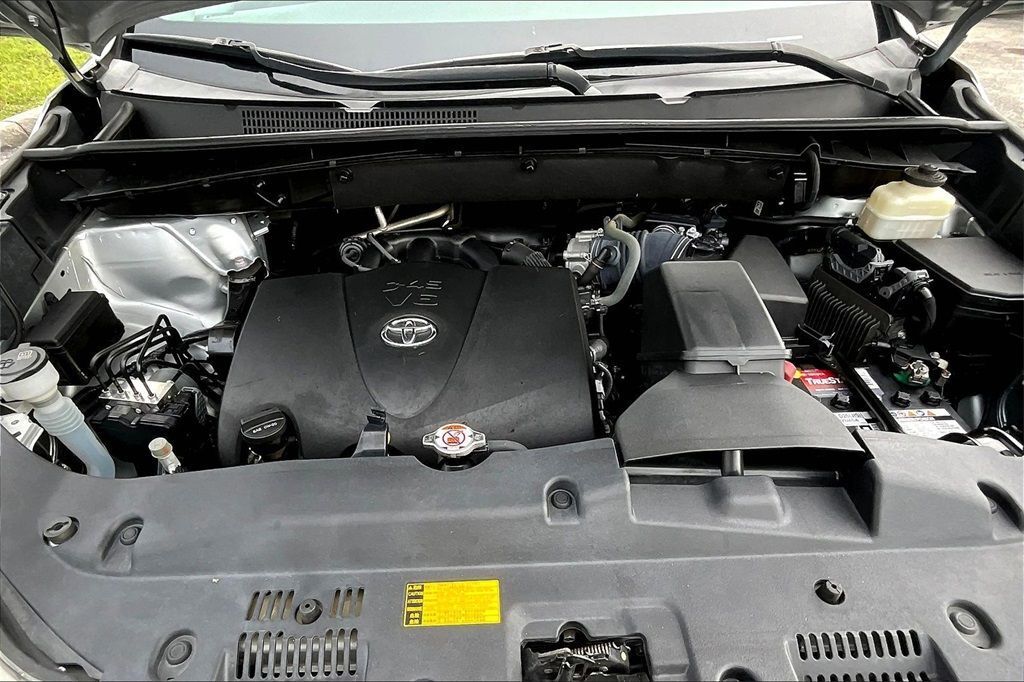 2018 Toyota Highlander XLE Sport Utility 4D Maitland FL