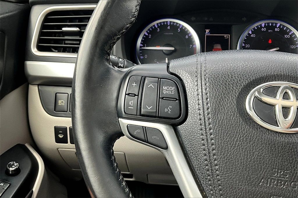 2018 Toyota Highlander XLE Sport Utility 4D Maitland FL