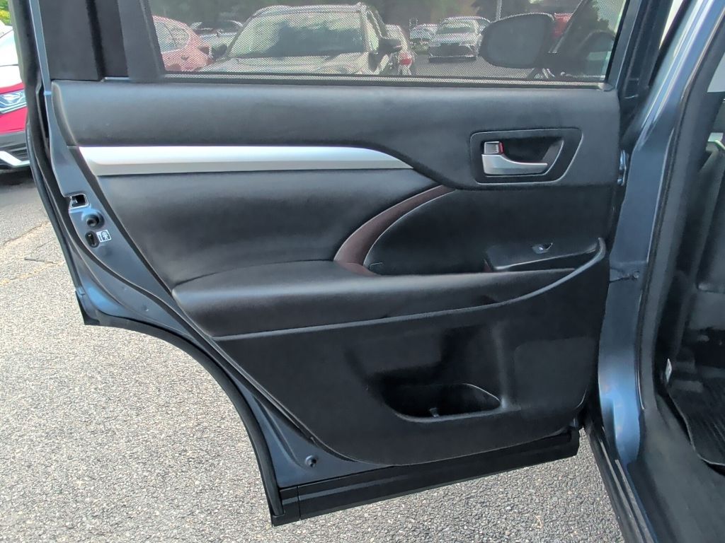 2018 Toyota Highlander XLE Worcester MA