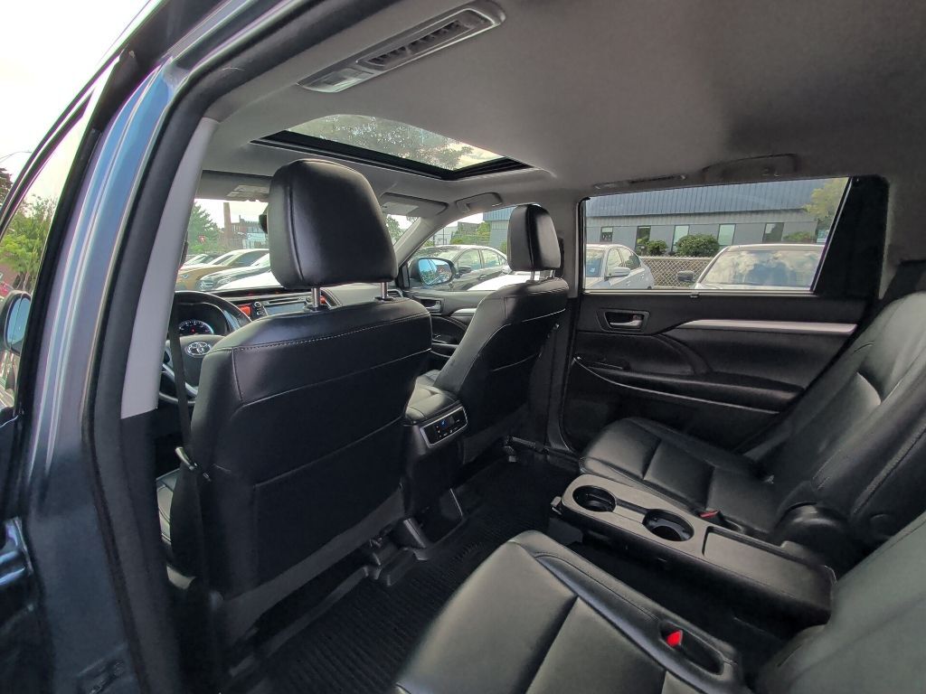 2018 Toyota Highlander XLE Worcester MA