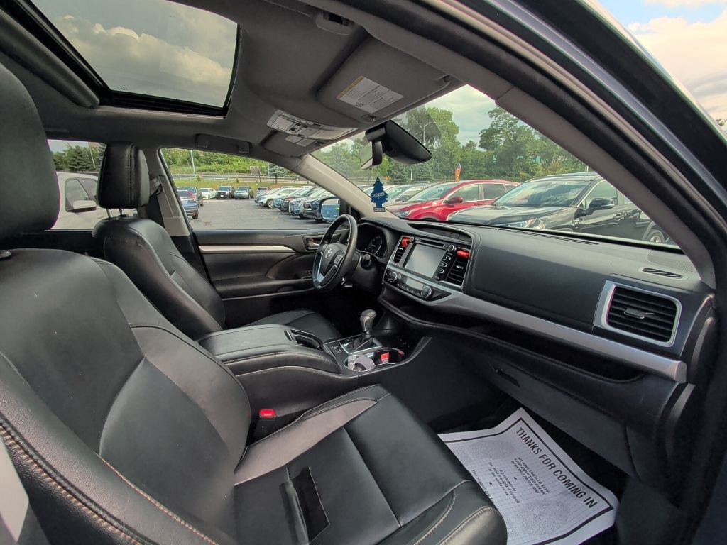 2018 Toyota Highlander XLE Worcester MA