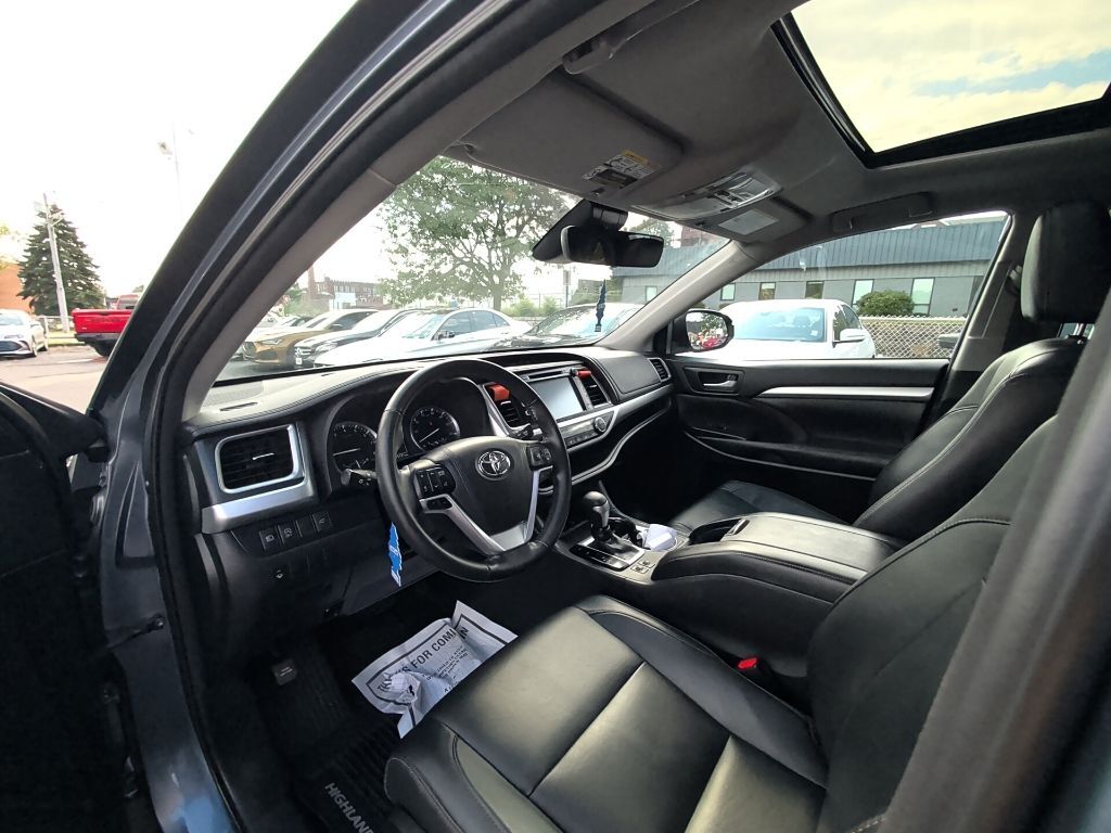 2018 Toyota Highlander XLE Worcester MA