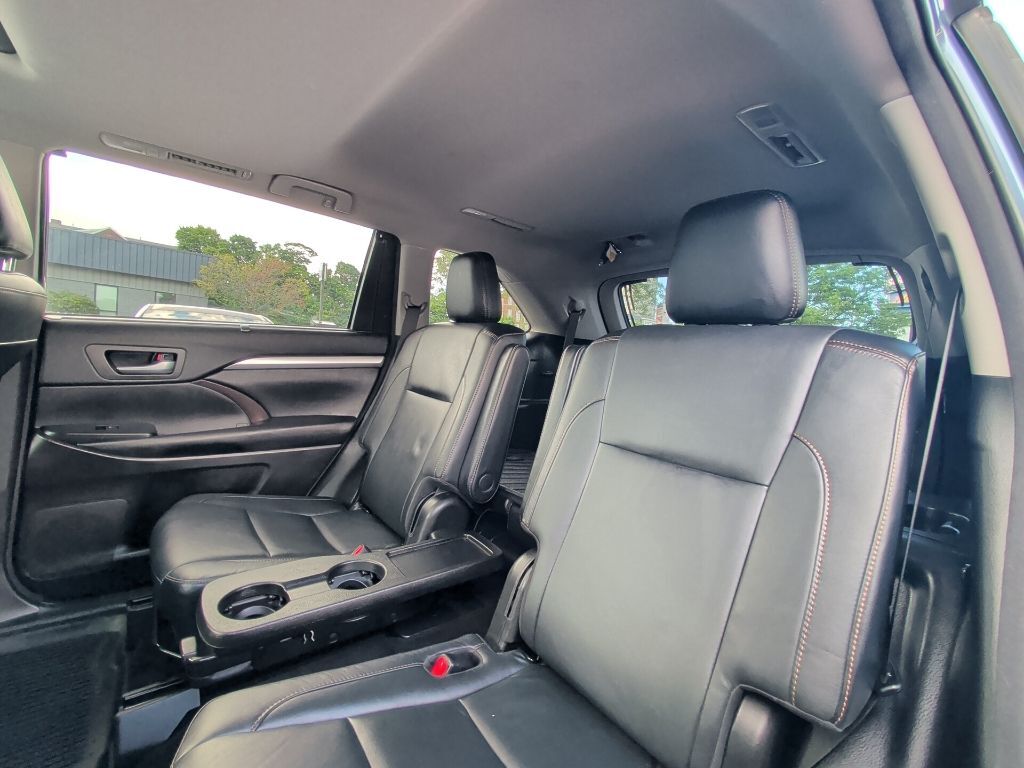 2018 Toyota Highlander XLE Worcester MA