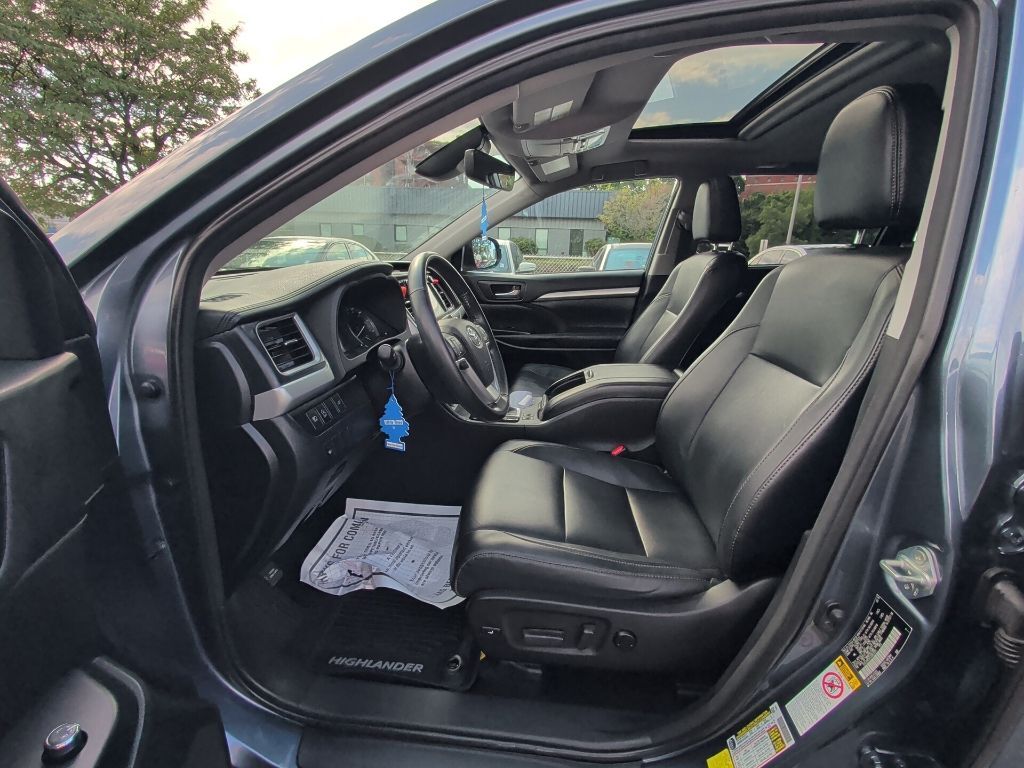 2018 Toyota Highlander XLE Worcester MA