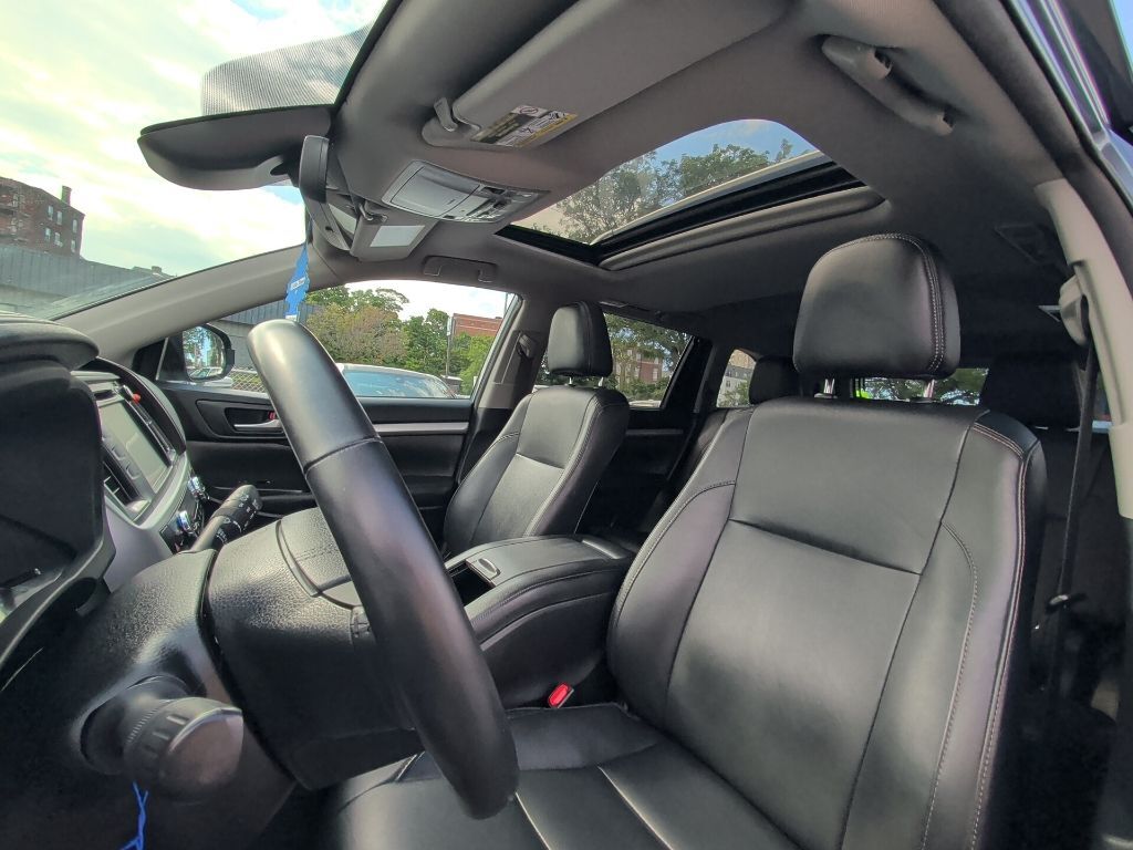 2018 Toyota Highlander XLE Worcester MA