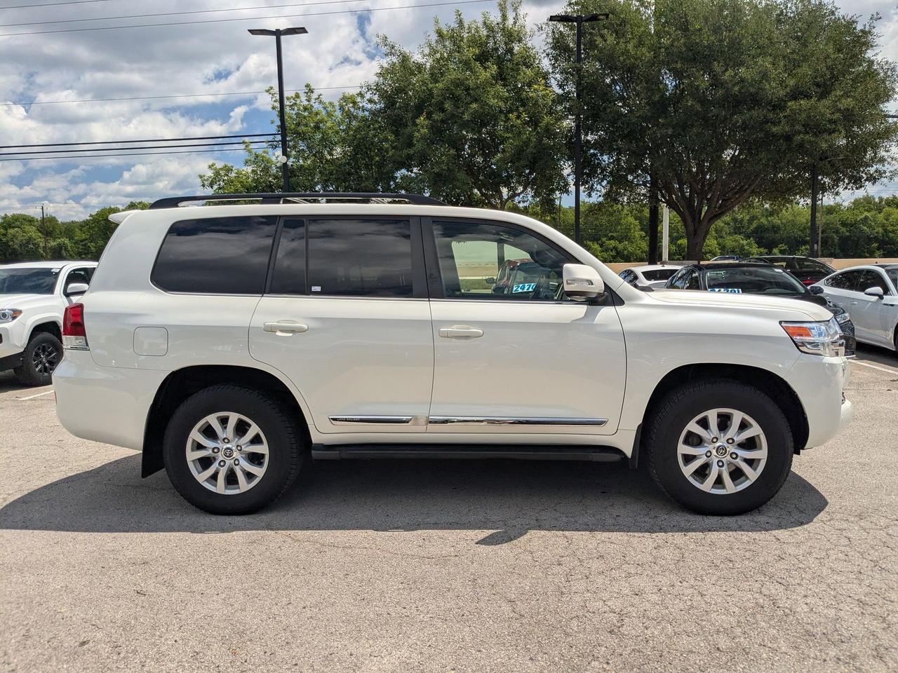 2018 Toyota Land Cruiser Base