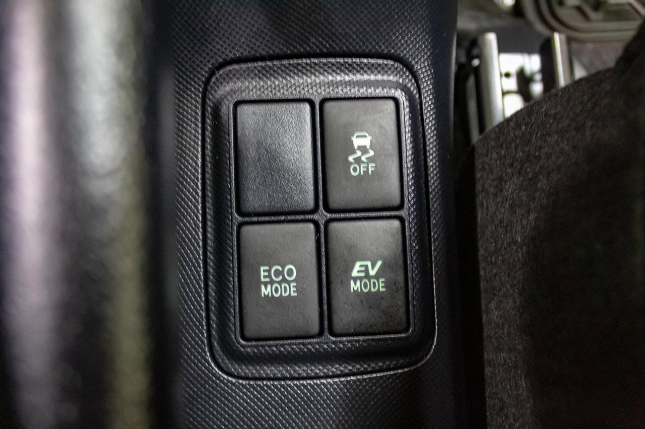 2018 Toyota Prius C Base BCam Red Deer AB