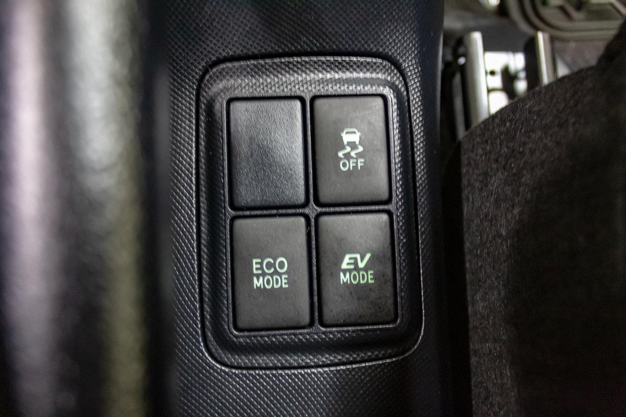 2018 Toyota Prius C Base BCam Red Deer AB