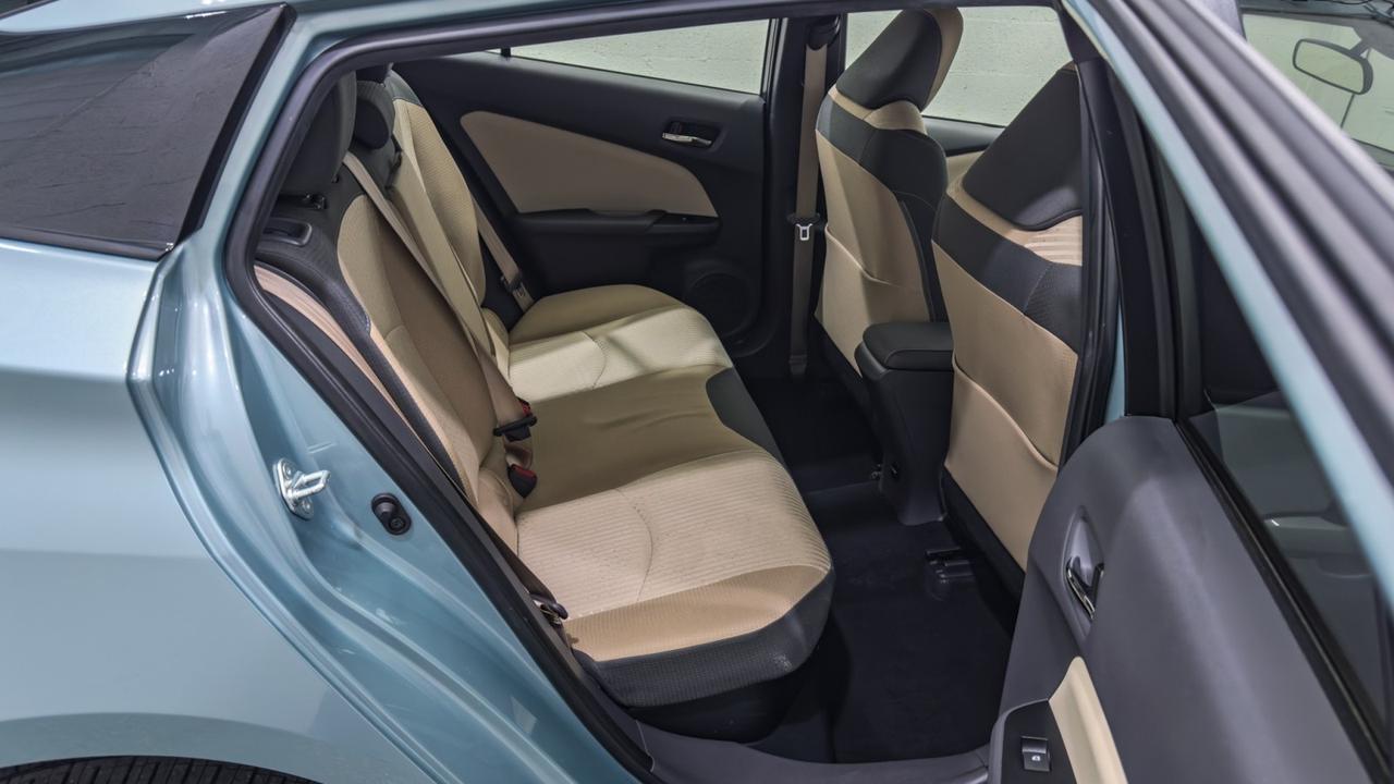 2018 Toyota Prius Three Tallmadge OH