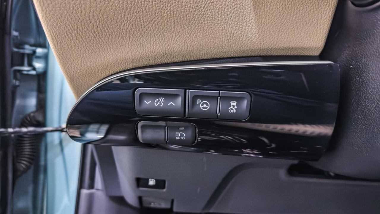 2018 Toyota Prius Three Tallmadge OH
