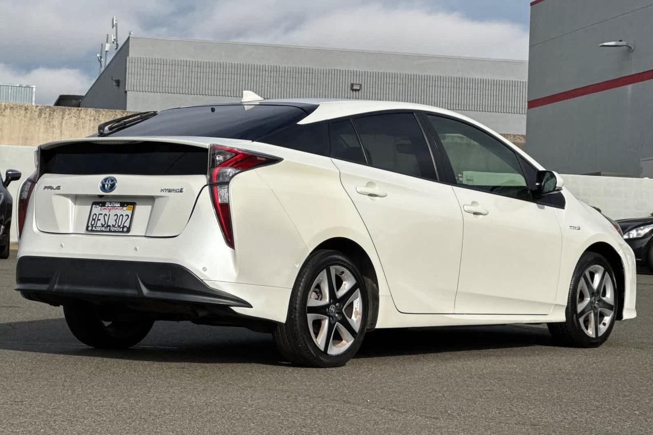 2018 Toyota Prius Three Touring