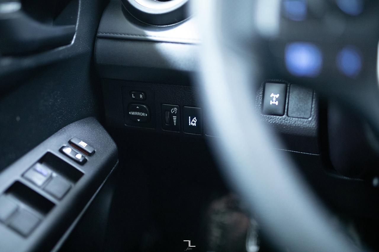 2018 Toyota RAV4 AWD LE BCam Red Deer AB