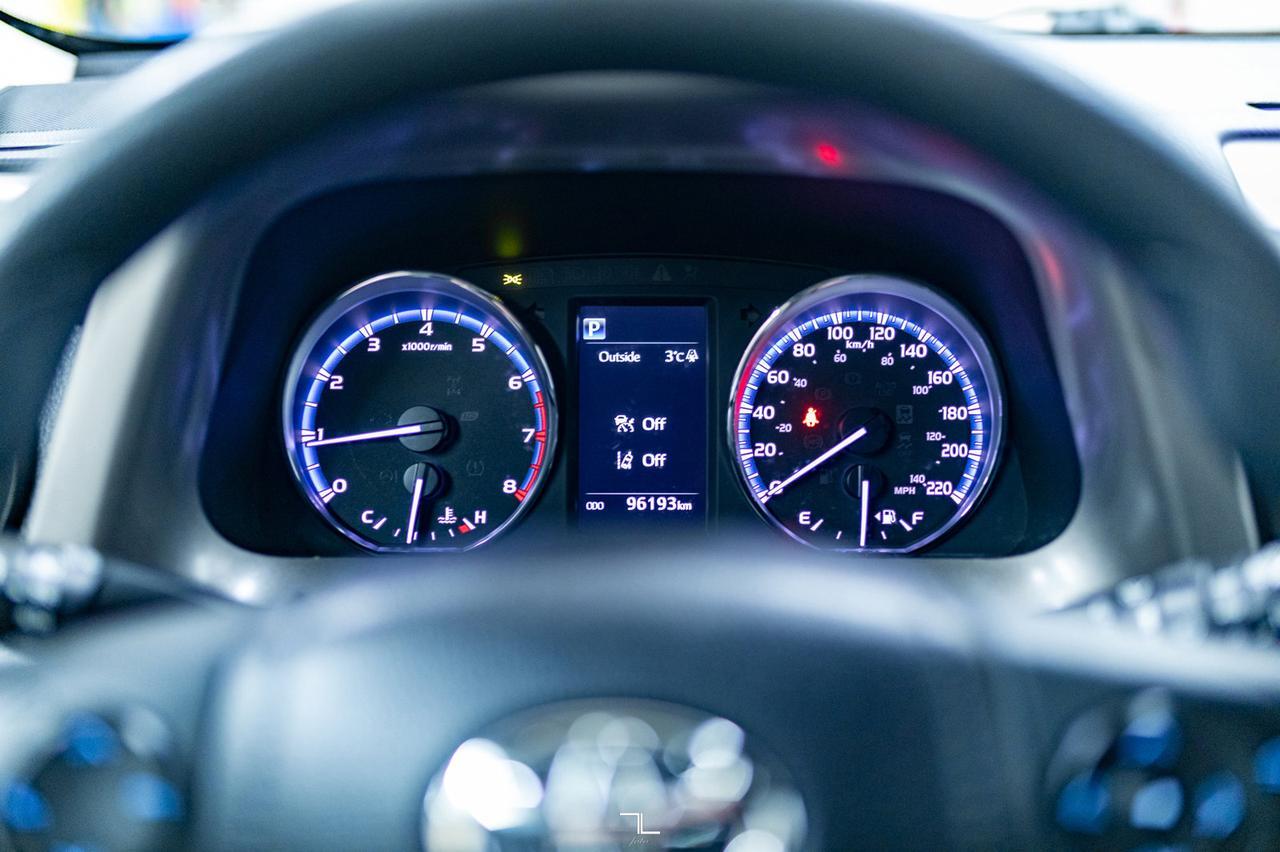 2018 Toyota RAV4 AWD LE BCam Red Deer AB