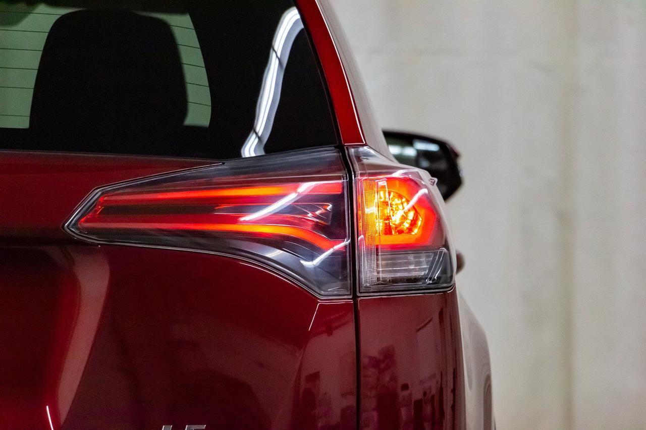 2018 Toyota RAV4 AWD LE BCam Red Deer AB