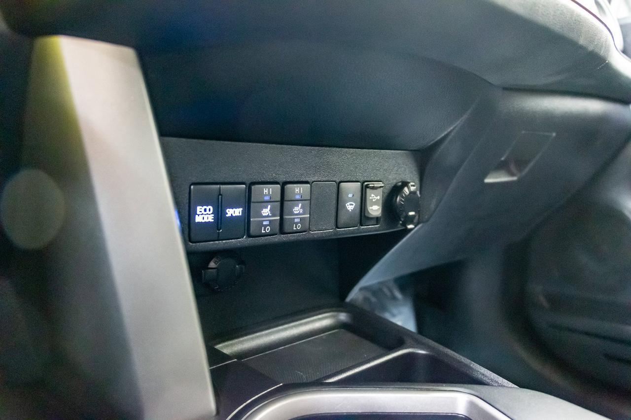 2018 Toyota RAV4 AWD LE BCam Red Deer AB