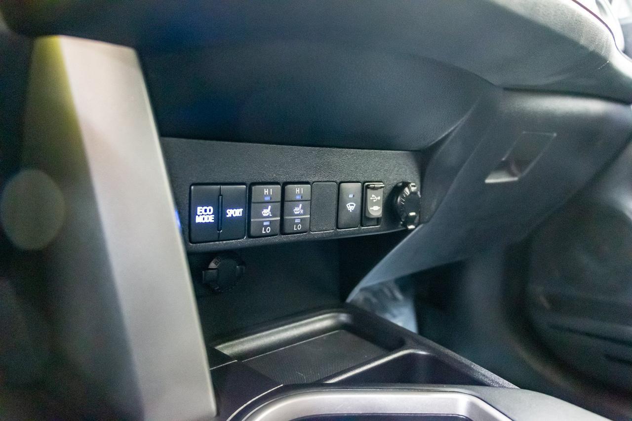 2018 Toyota RAV4 AWD LE BCam Red Deer AB