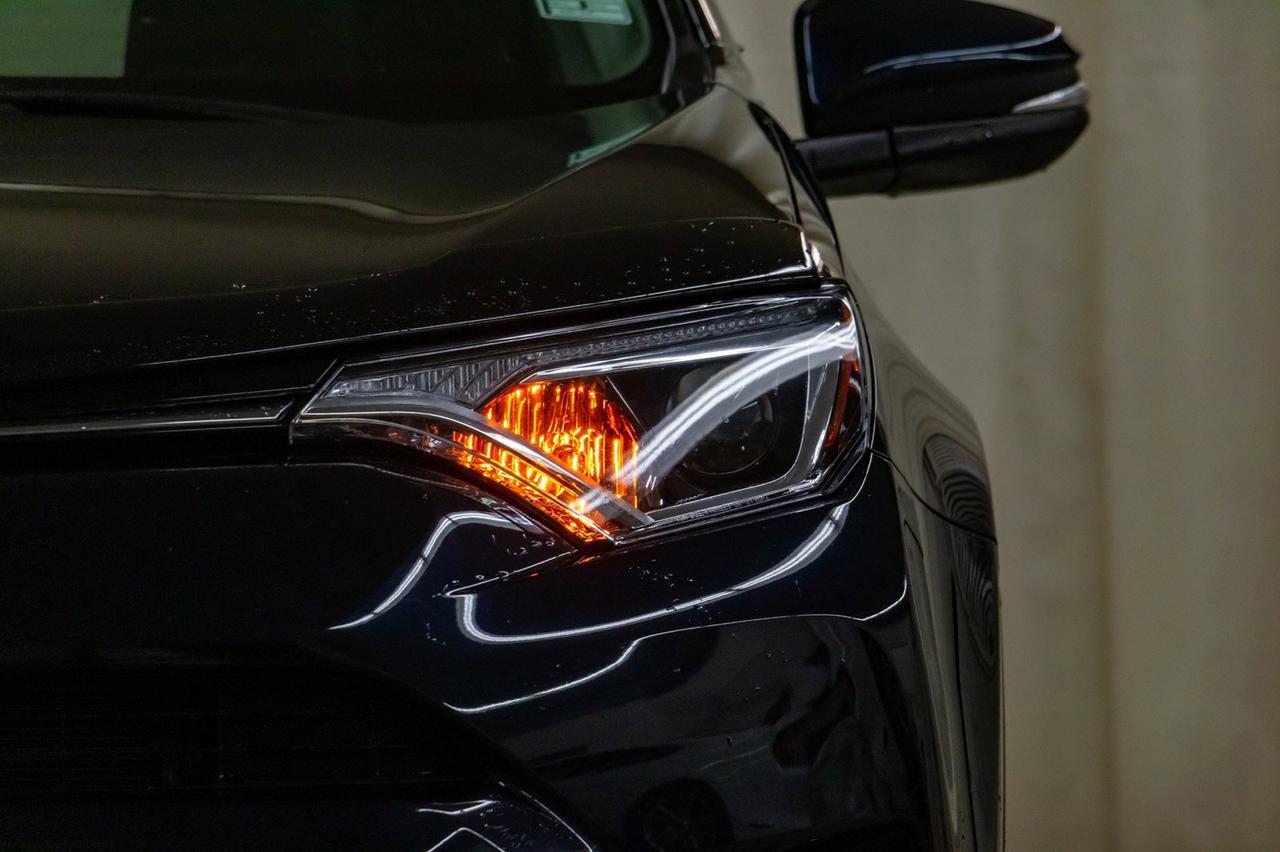 2018 Toyota RAV4 AWD XLE Roof BCam Red Deer AB