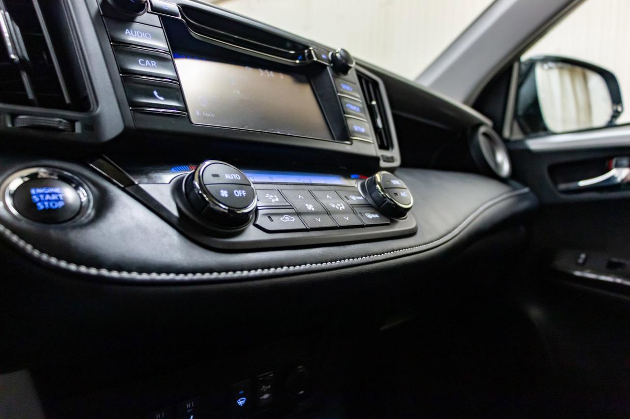 2018 Toyota RAV4 AWD XLE Roof BCam Red Deer AB