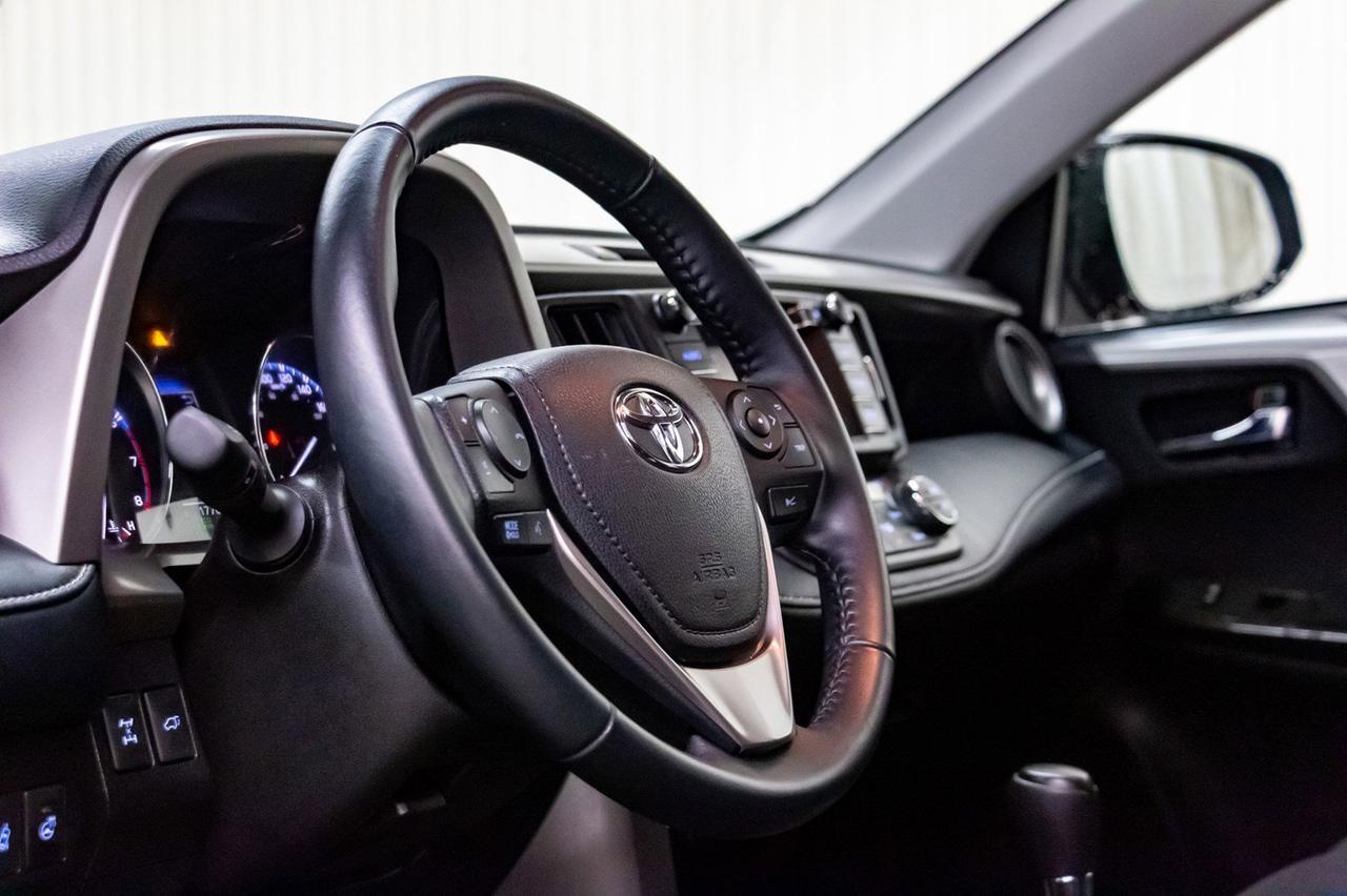 2018 Toyota RAV4 AWD XLE Roof BCam Red Deer AB