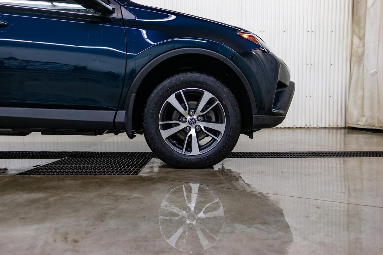 2018 Toyota RAV4 AWD XLE Roof BCam Red Deer AB