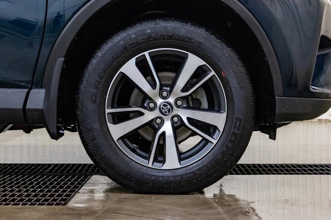 2018 Toyota RAV4 AWD XLE Roof BCam Red Deer AB