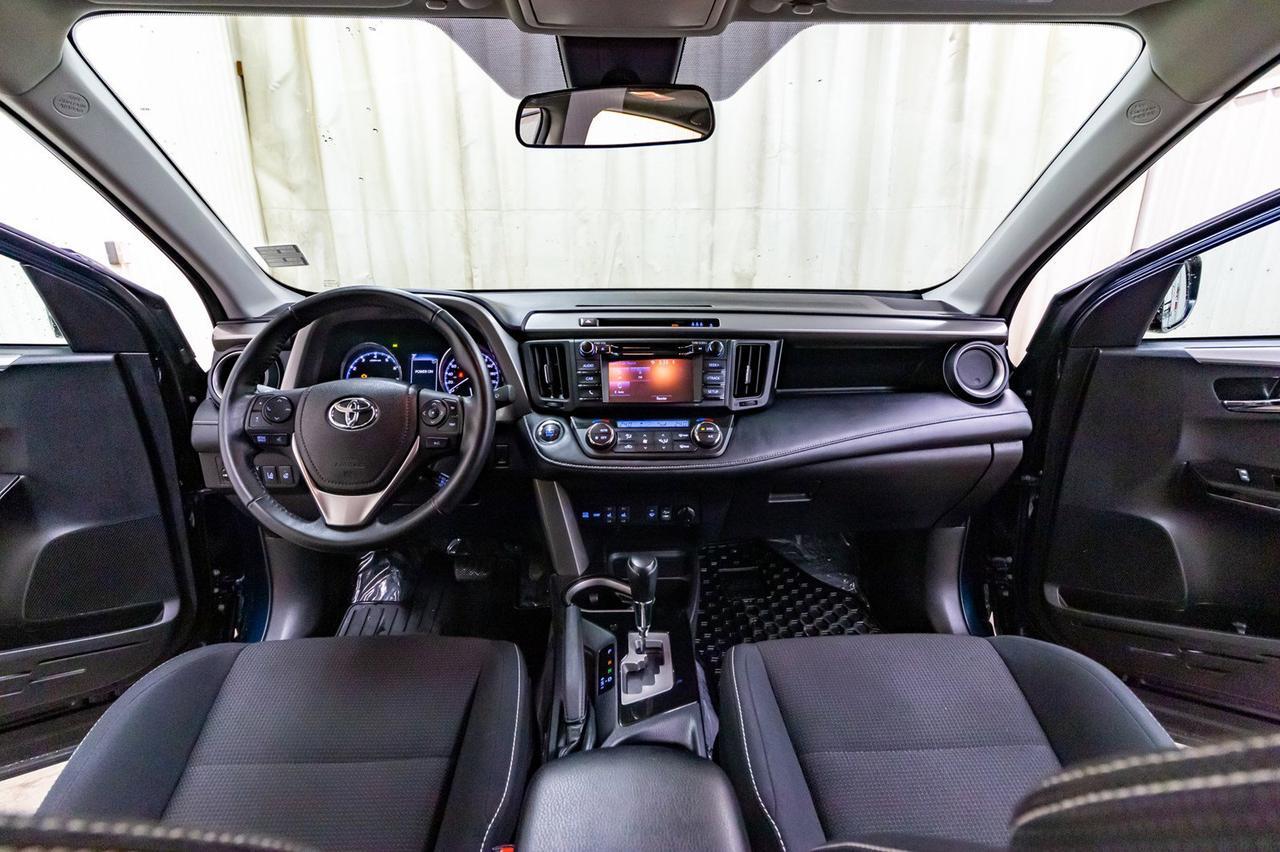 2018 Toyota RAV4 AWD XLE Roof BCam Red Deer AB