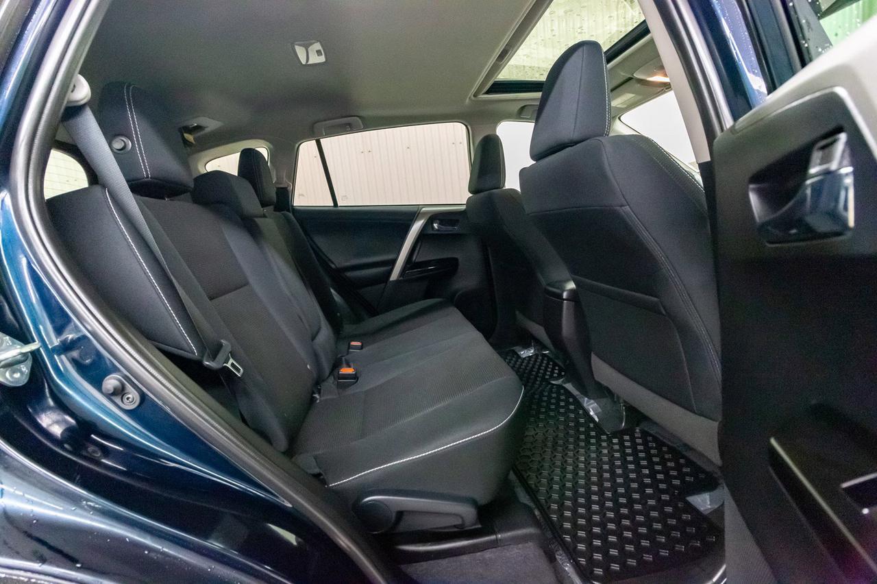 2018 Toyota RAV4 AWD XLE Roof BCam Red Deer AB