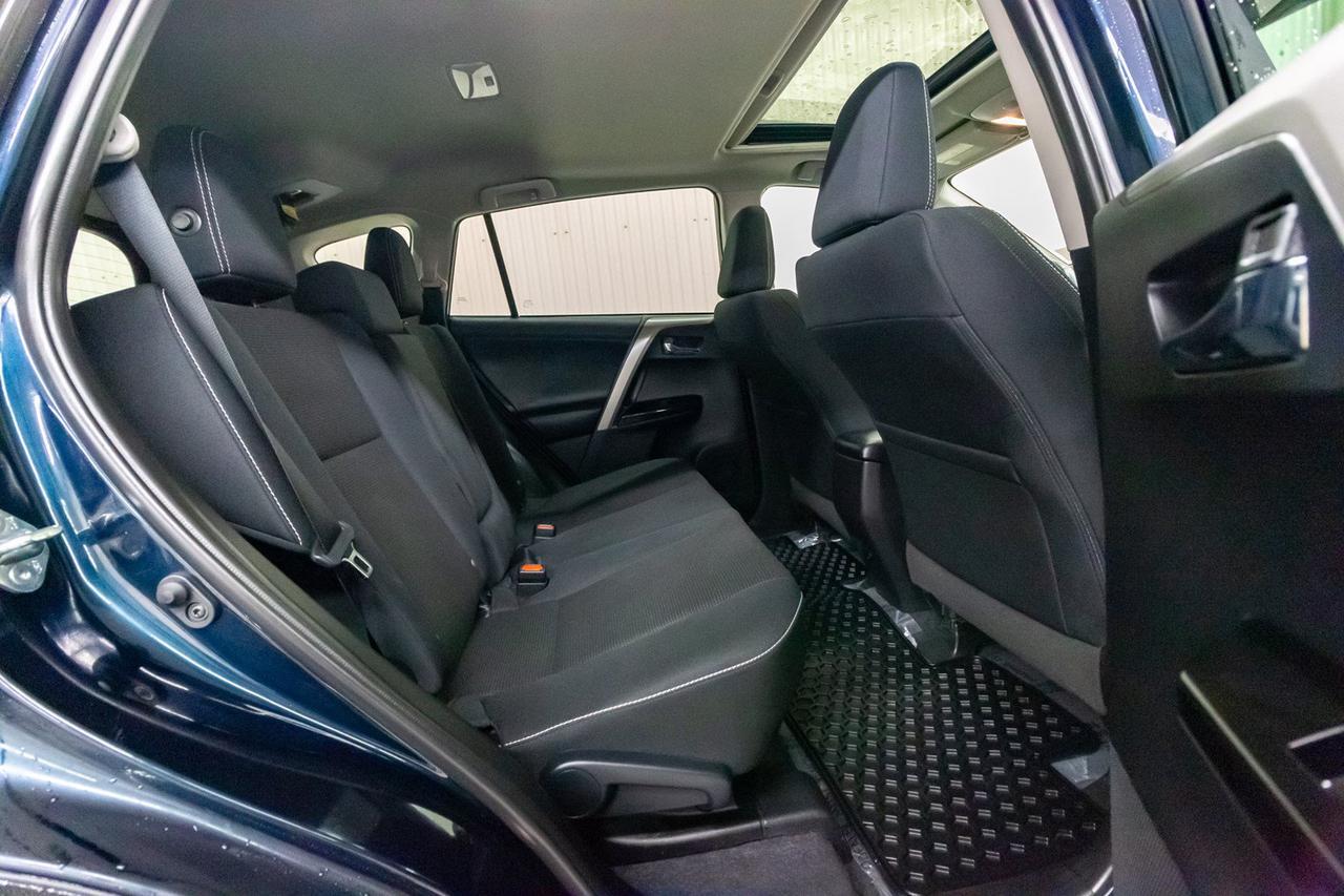 2018 Toyota RAV4 AWD XLE Roof BCam Red Deer AB